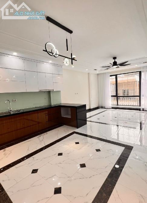 Phân lô Duy Tân, Cầu Giấy gần bãi đỗ xe. 55m2 6T Thang máy, Gara ô tô - 1