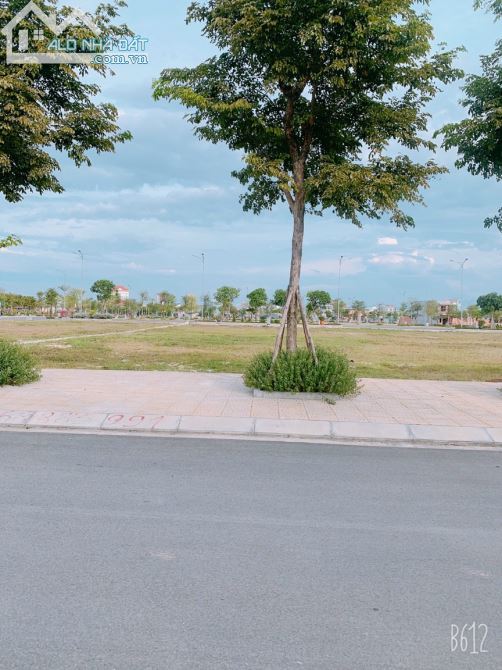 CẦN BÁN NHANH 2LÔ LK MT ĐƯỜNG PHAN KHÔI KDC ADB(MỚI) PHƯỜNG TÂN THẠNH-TTTP TAM KỲ. - 1