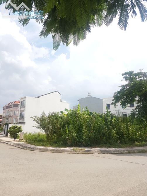 Bán Đất Góc 2 Mặt Tiền Đông Thủ Thiêm Quận 2 408 m2, Gía: 30 tỷ