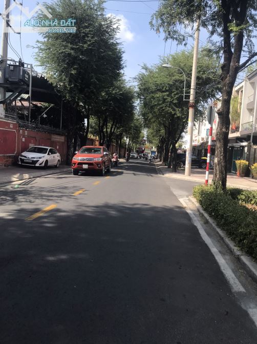 "Bán nhà Mặt Tiền Dân Chủ, Phường Bình Thọ ,Thủ Đức. 120 m2, Thu nhập 45 tr/th - 1