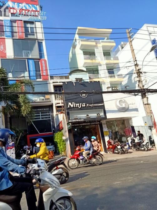 Bán nhà mặt tiền Phổ Quang, Phú Nhuận, 74m2, 3 tầng, giá chỉ 19 tỷ