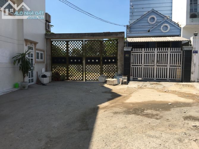 "Bán đất đường Làng Tăng Phú, Phường Tăng Nhơn Phú A, DT: 14 x 28 = 380 m2. Gía: 14 tỷ
