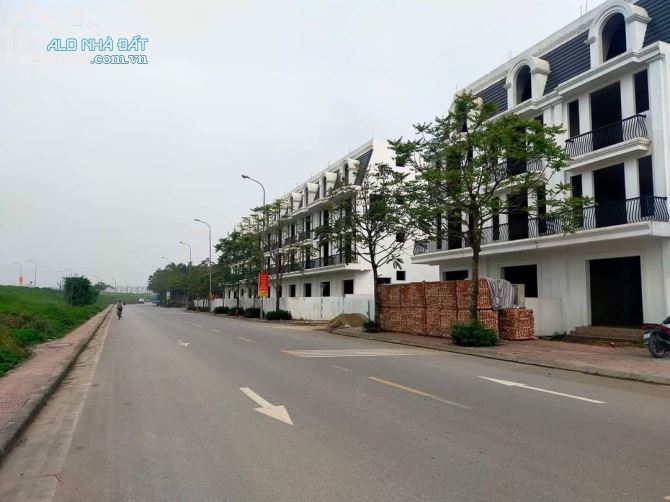 Nam Đuống Vĩ Yến Riverside 101m 4 tầng mt 6m 13,5 tỷ