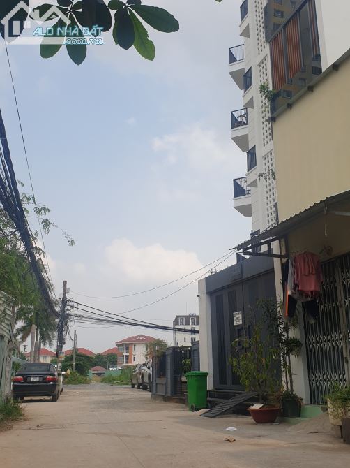 LÔ ĐẤT ĐẦU TƯ mặt tiền Thảo Điền - Q2. DT: 196m2. Giá rẻ: 100 tr/m. BÁN GẤP - 1