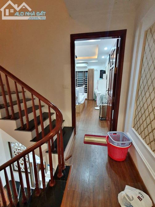Bán nhà phố Pháo Đài Láng, Gần ĐH Ngoại Thương, Dt 36m2 x5 tầng, Giá 4 tỷ 850tr - 2