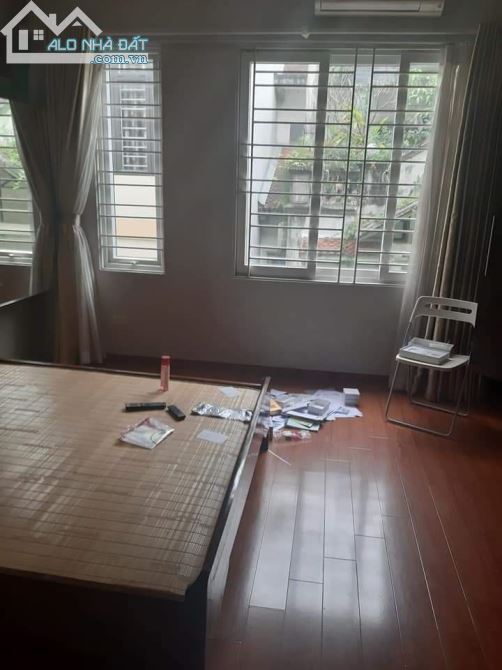 Cho thuê căn nhà 52m2 x 4 tầng tại ngõ 3 phố Phạm Tuấn Tài - Cầu Giấy - 2