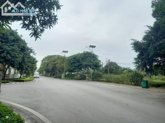 BIỆT THỰ LIỀN KỀ VIGRACERA XUÂN PHƯƠNG - VỈA HÈ ĐÁ BÓNG - ĐƯỜNG TRƯỚC NHÀ TO NHƯ PHỐ