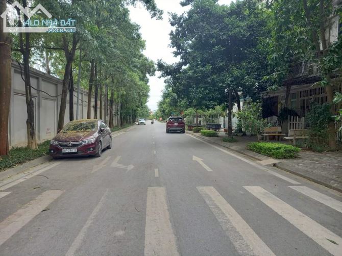 BIỆT THỰ LIỀN KỀ VIGRACERA XUÂN PHƯƠNG - VỈA HÈ ĐÁ BÓNG - ĐƯỜNG TRƯỚC NHÀ TO NHƯ PHỐ - 1