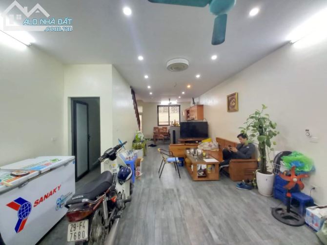 BIỆT THỰ LIỀN KỀ VIGRACERA XUÂN PHƯƠNG - VỈA HÈ ĐÁ BÓNG - ĐƯỜNG TRƯỚC NHÀ TO NHƯ PHỐ - 2