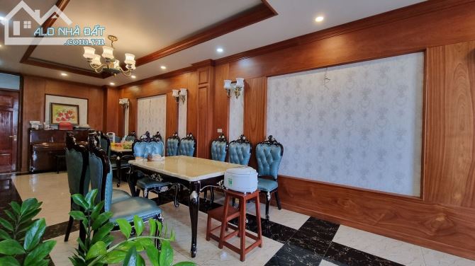 Biệt thự Minh Khai, 200m2, 8 tầng, mặt tiền 7.2m, ô tô tránh, tặng nội thất xịn, chỉ về ở - 3