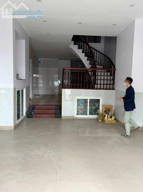 Cho thuê nhà Nguyễn khả trạc 75m2 4 tầng 4 phòng ngủ giá 23tr