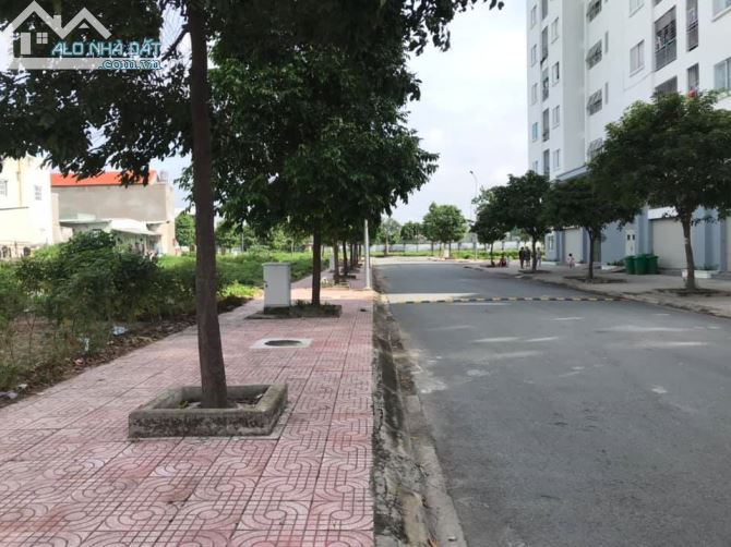 Bán đất thổ cư trong KDC Phú Thạnh 100m2 giá 780tr, SHR, sát MT đường lớn ĐT 830