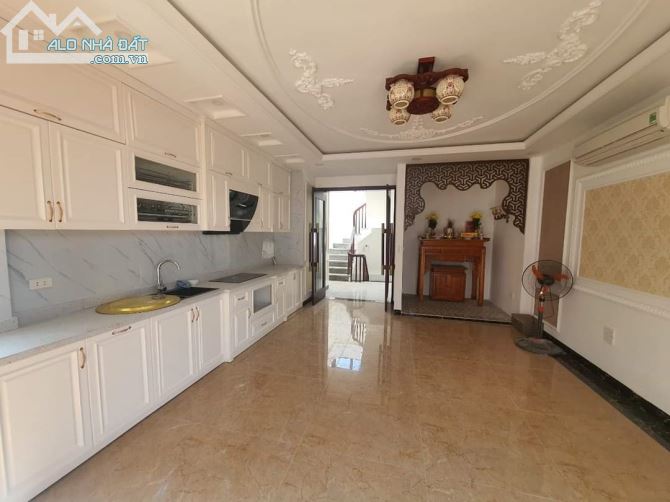 BÁN NHÀ GẤP OTO VÀO NHÀ P NGUYỄN THỊ ĐỊNH Q CẦU GIẤY DT: 66M2 7T MT:4,5M GIÁ: CHÀO 21T - 4