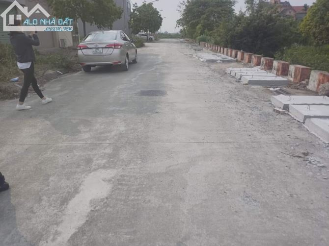 BÁN ĐẤT THỦY XUÂN TIÊN – Ô TÔ TRÁNH – VỊ TRÍ ĐẸP 330M 10MT GIÁ 4.3 TỶ