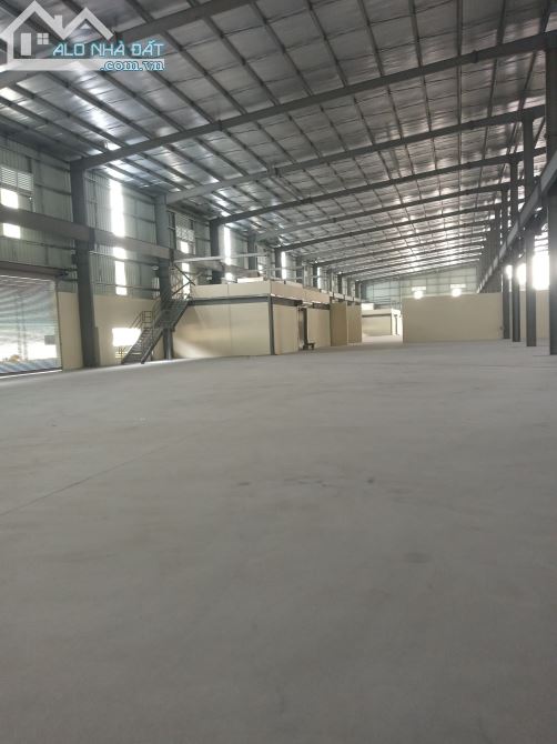 Cho thuê 5000m2 kho xưởng tại KCN Quang Minh, Hà Nội. Gía 110k/m2. Có PCCC nghiệm thu.