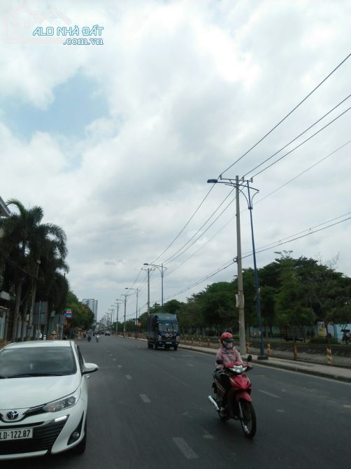 [LONG AN] bán nhà xưởng ĐT 824 – Dt: gần 1,3ha – giá 85 tỷ - X.lương bình – H.bến lức. - 2