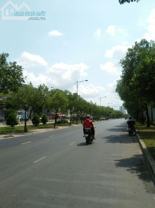 [LONG AN] bán nhà xưởng ĐT 824 – Dt: gần 1,3ha – giá 85 tỷ - X.lương bình – H.bến lức. - 3