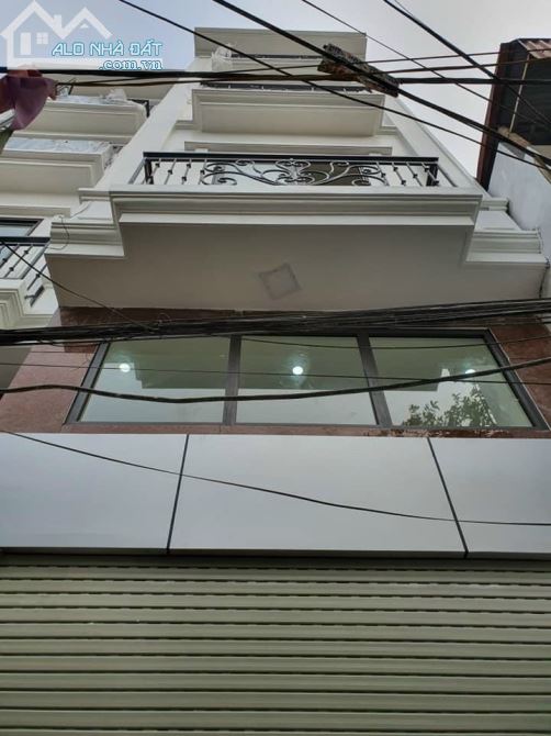 Bán nhà mới. Xây ở hồ linh Hoàng Liệt, Hoàng Mai DT45m 4 tầng. Giá 5,5 tỷ. Ô tô - 2