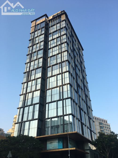 TÒA NHÀ MT LÝ TỰ TRỌNG, Q1. DT: 11X22M, HẦM 9 LẦU, THU NHẬP 700TR/TH, GIÁ: 215 TỶ
