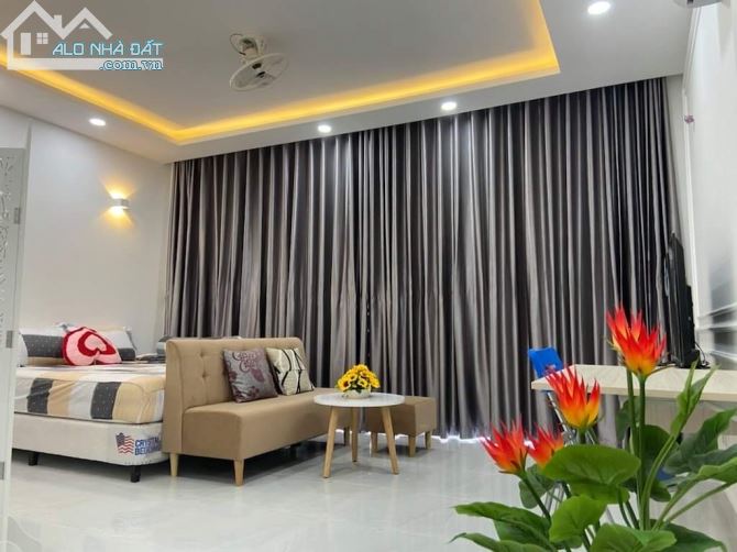 Bán gấp CHDV Lam Sơn P2 Q.Tân Bình DT: 5.6x18.8 Hầm 6 Lầu ST thu nhập 70tr/th chỉ 25 Tỷ TL - 2