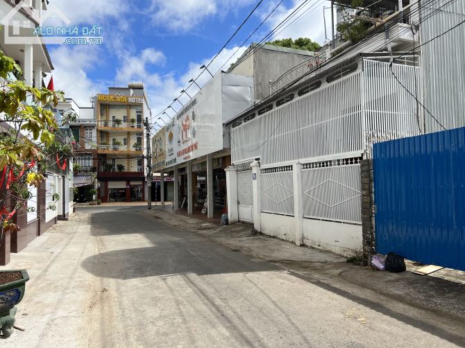💥 Bán Lô đất BT Nguyễn Huy Tưởng - Dt: 20x20m - tc 100% : 20Tỷ