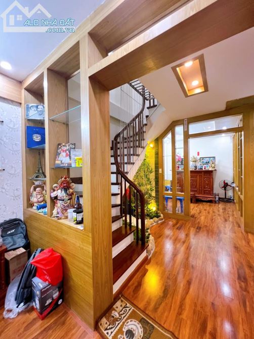 NHÀ ĐẸP THANH XUÂN Ô TÔ VÀO NHÀ TẶNG NỘI THẤT 44m x 5T x MT 4,5m GIÁ:  15tỷ - 5