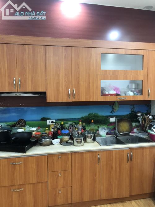 Bán nhà MP Trần Đăng Ninh, dt 130m2, MT 10m. Giá bán 32 tỷ .