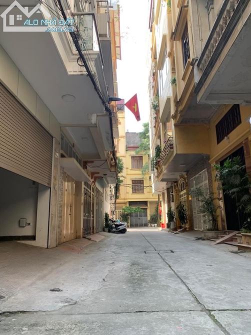 Bán Nhà Phạm Tuấn Tài phân lô o tô CRV tránh . 46m2 giá 8,99 tỷ. - 1