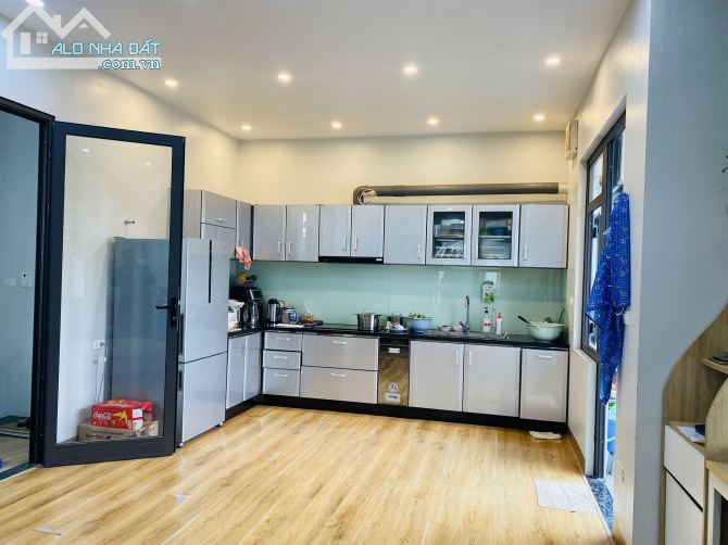 SIÊU RẺ ĐẸP Thanh Am 98m 4 tầng mt 21m 12 tỷ Long Biên Ô TÔ TRÁNH  BIỆT THỰ  LÔ GÓC THOÁNG - 1