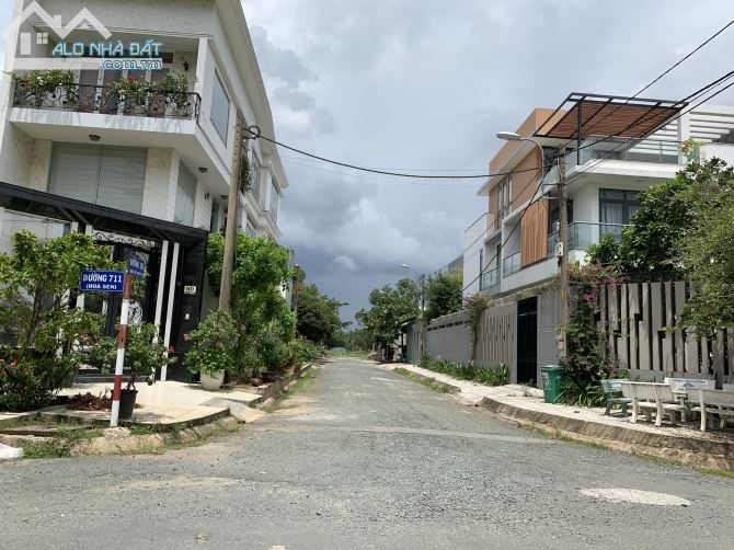 Siêu thị đất nền mua bán dự án đại học Bách Khoa đường Đỗ Xuân Hợp , Sổ đỏ - 1