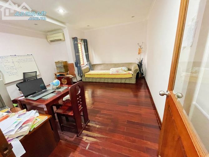 Nhà 4 lầu Huỳnh Mẫn Đạt, P. 19 - B.Thạnh Vị trí hiếm - Nhà đẹp – Sổ nở hậu. 65M2.  9.9Tỷ - 3