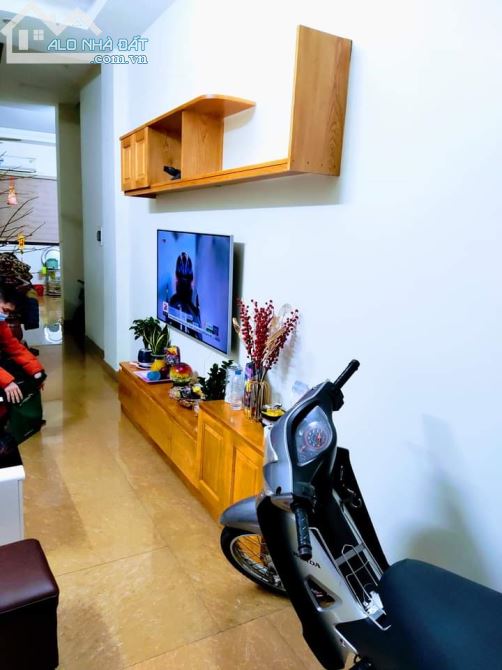 BÁN NHÀ LÊ QUÝ ĐÔNG HÀ ĐÔNG , Ô TÔ ĐỖ CỬA 51M2 GIÁ 7,7 TỶ. - 1