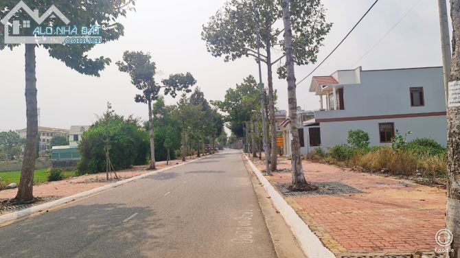 HÀNG HIẾM bán đất THỊ TRẤN LONG ĐIỀN BÀ RỊA VŨNG TÀU dt 100m đương rộng 18m - 4