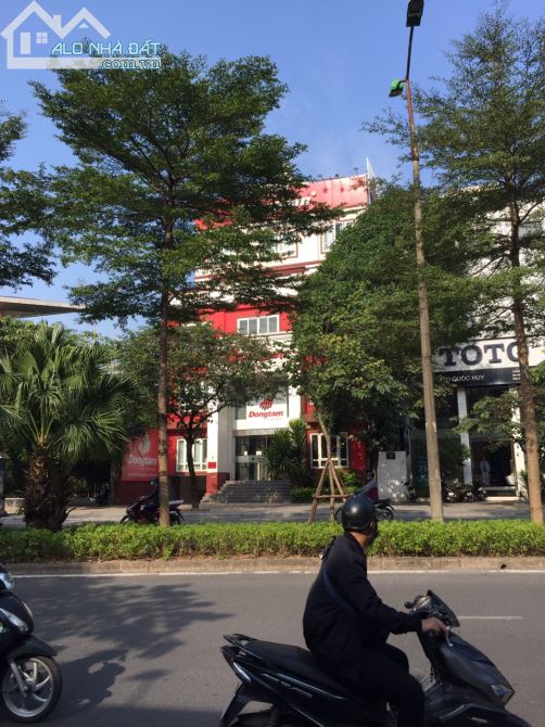 Cho thuê liền kề Tôn Thất Thuyết, dt 100m x 5t, 1 hầm, thông sàn,thang máy nhà đẹp giá 60 - 1