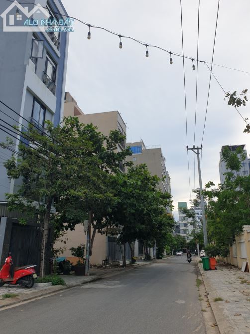 Bán cặp đất đẹp 162m2 - 2 Mặt tiền đường Lê Lộ - đối diện Công viên - Hướng Biển Đẹp - 3