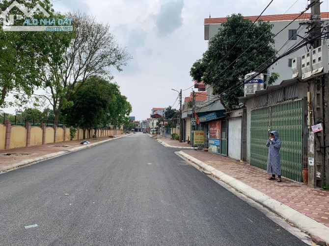 BÁN ĐẤT ĐÀO XUYÊN, ĐA TỐN, GIA LÂM, LÔ GÓC, ĐƯỜNG Ô TÔ TRÁNH, 82M2, MT 5.6M, NHỈNH 6 TỶ.
