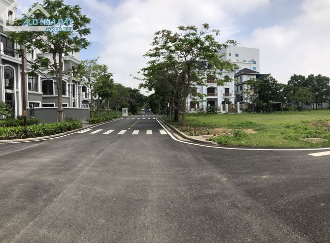 Siêu phẩm triệu đô, biệt thự 346m2, 2 mặt tiền, gần khu pearl villa, grand bay - 1