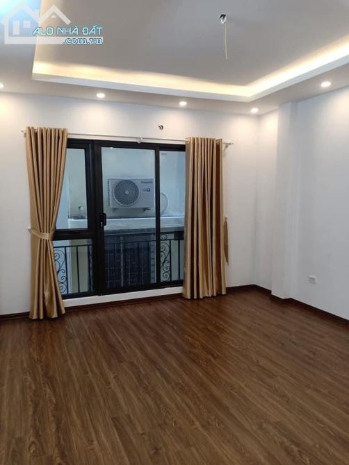cho thuê nhà ngõ 162 Nguyễn Tuân dt 55m x5t, mt 4.3m, giá 25tr/tháng - 2