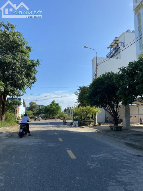 Bán lô đất mặt tiền sông Trường Giang tại xã Tam Tiến, huyện Núi Thành, Q/Nam,D/T 2400m2 - 3