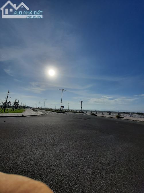 Sang Nhượng Lô Đất Góc Biệt Thự Nam Thành Trung - Bà Điều Giá Rẻ Nhất Thị Trường - 1