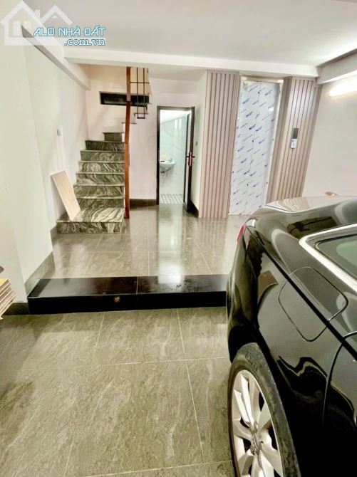 BÁN GẤP NHÀ HOÀNG CẦU, PHÂN LÔ VIP, THIẾT KẾ CỰC ĐẸP, GARA Ô TÔ -THANG MÁY HIỆN DẠI - 2