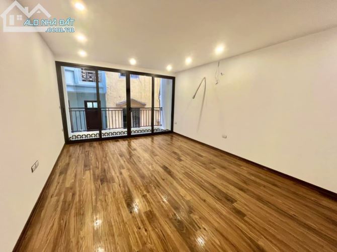 BÁN GẤP NHÀ HOÀNG CẦU, PHÂN LÔ VIP, THIẾT KẾ CỰC ĐẸP, GARA Ô TÔ -THANG MÁY HIỆN DẠI - 5