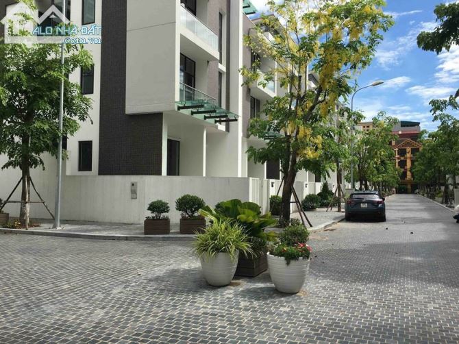 Cho thuê Nhà Biệt Thự Liền Kề Nguyễn Tuân, dt 100m x4t+ 1 hầm giá 50tr/th