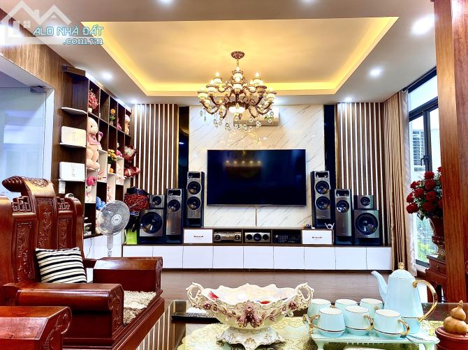 Bán nhà đường Vũ Đức Thận, Ngô Gia Tự. Diện tích 68m, 5tầng, giá 28tỷ. - 1