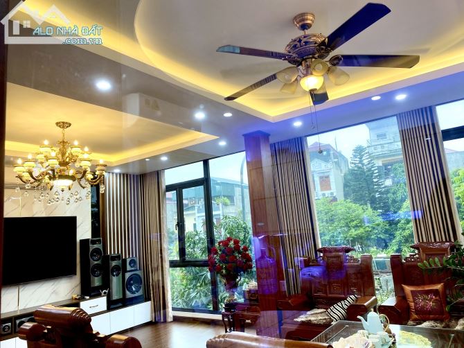 Bán nhà đường Vũ Đức Thận, Ngô Gia Tự. Diện tích 68m, 5tầng, giá 28tỷ. - 2