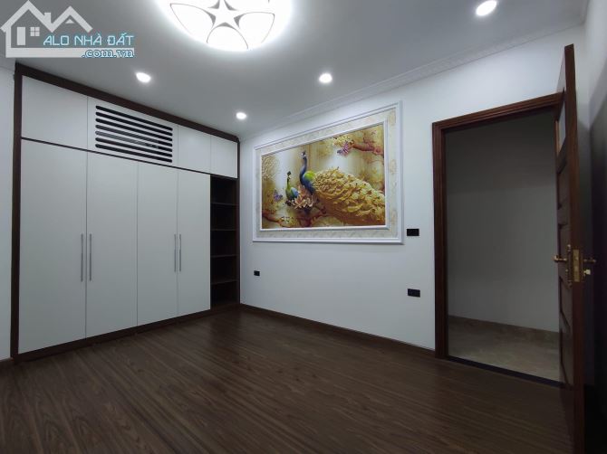 Bán Nhà Phố Phạm Văn Đồng 50m2*7 Lô Góc Ô Tô Kinh Doanh Giá 15 tỷ. - 2