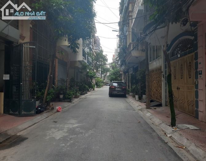Liền kề, phân lô Quảng An, Tây Hồ. 65m2 hơn 10 tỷ