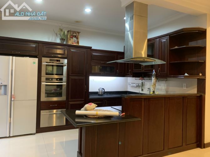 Cho thuê biệt thự 8x22 Saigon Pearl Nguyễn Hữu Cảnh P.22 Q.Bình Thạnh - 2