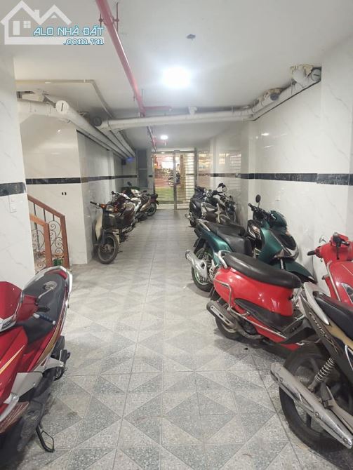 Bán nhà 9 tầng thang máy, vỉa hè rộng giá yêu thương mặt đường cấu giấy, hà nội. - 3