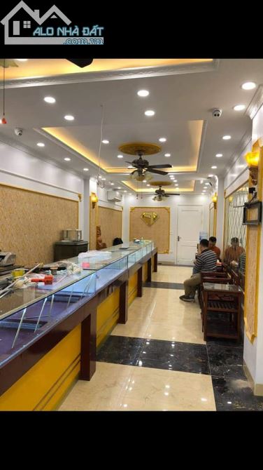 Bán nhà 9 tầng thang máy, vỉa hè rộng giá yêu thương mặt đường cấu giấy, hà nội. - 4